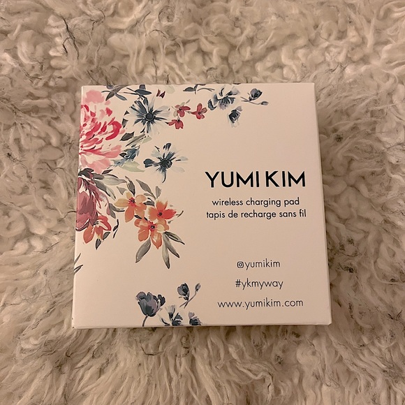 Yumi Kim Wireless Charging Pad - Picture 1 of 4